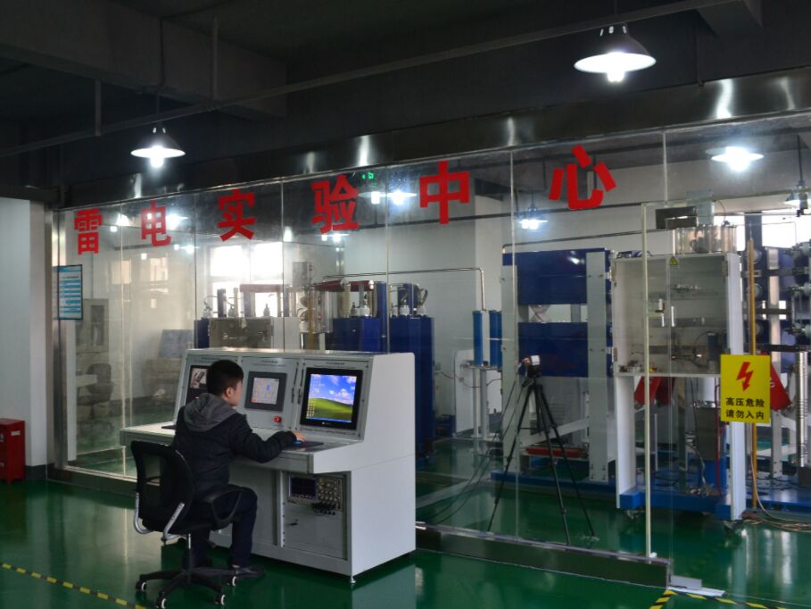 如何檢測(cè)防雷器瞬間放電電流？